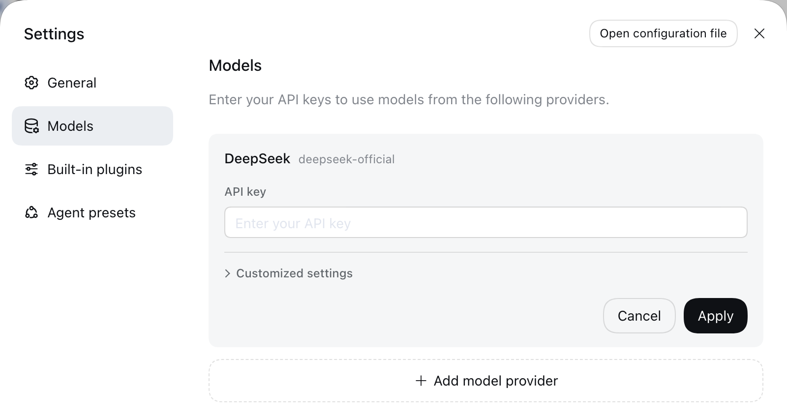 Ajustes de DeepSeek Harness, apartado Models: campo para la API key de DeepSeek y botón para añadir otro proveedor